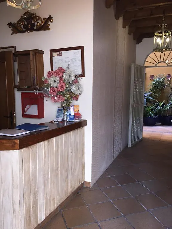 Hostal Lojo Conil De La Frontera Guest house